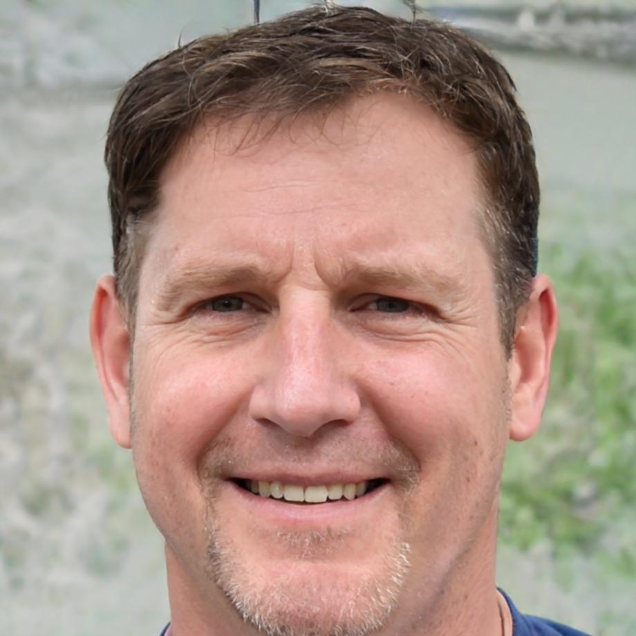 Портрет ведущего специалиста программы Эмре Йылмаза