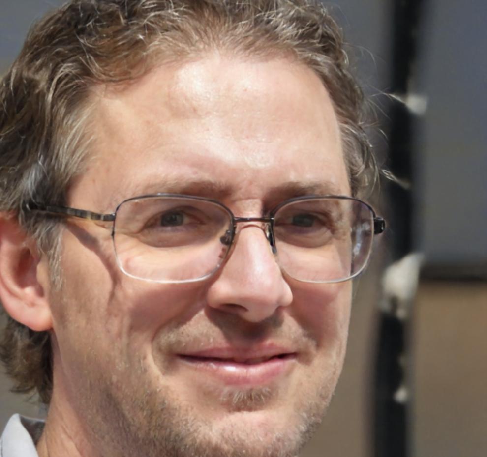 Йылдырым Тунчель — специалист по биомеханике в Qextarim